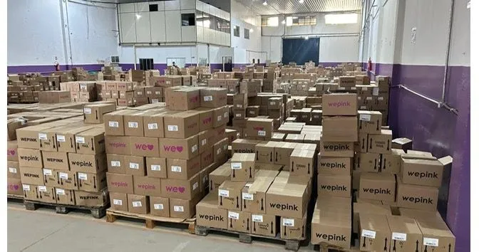 Prefeitura interdita depósito irregular de produtos cosméticos de marca famosa